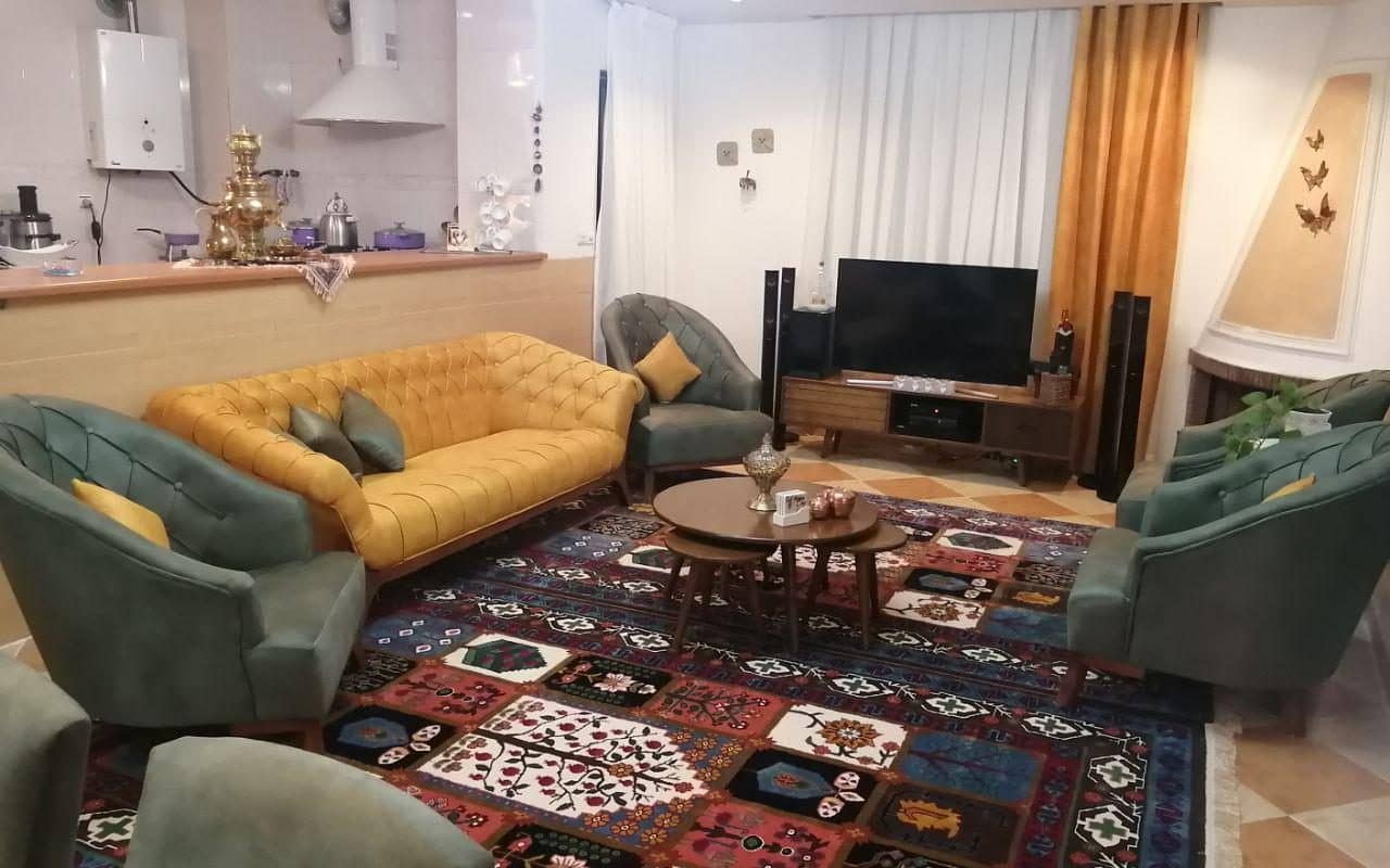 دکوراسیون خانه ایرانی با فرش و گلیم