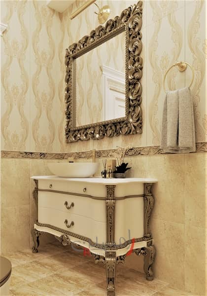 طراحی دکوراسیون داخلی سرویس بهداشتی با آینه و کنسول طلایی و کاشیکاری طلایی به رنگ طلایی_new